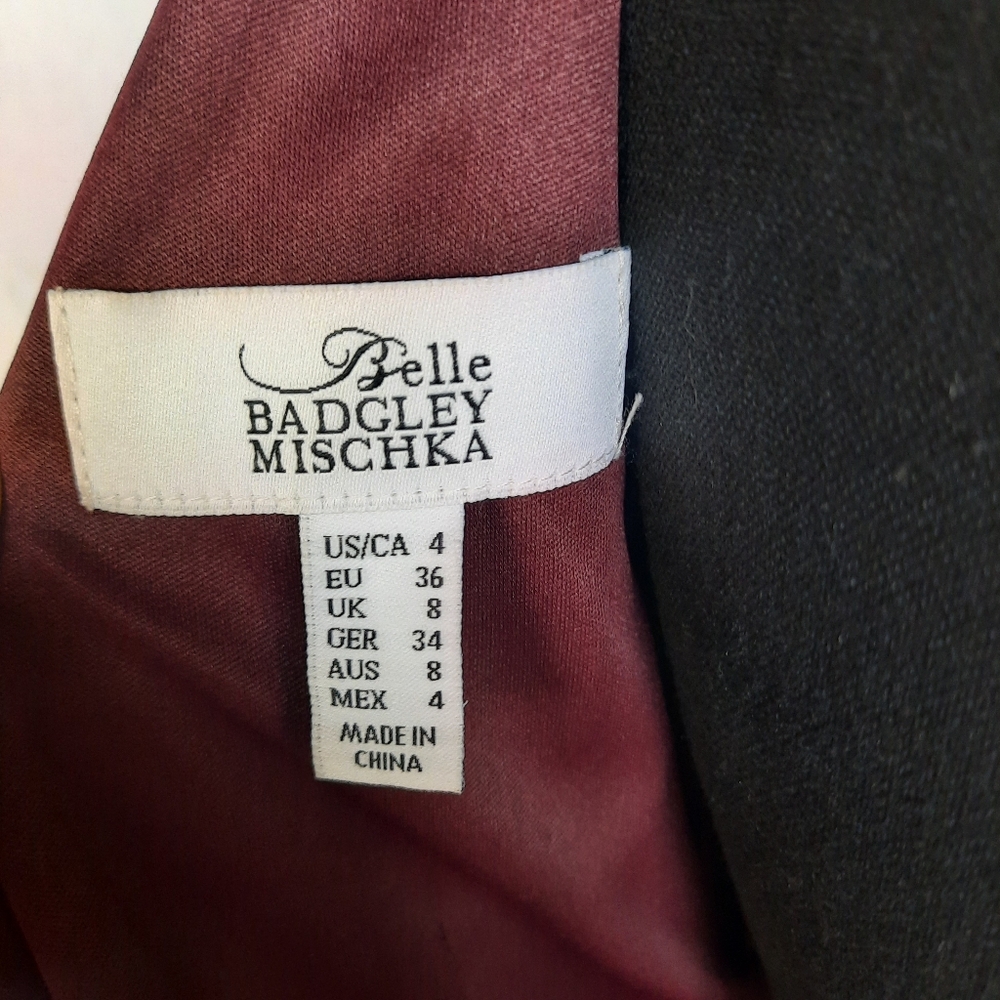 Belle Badgley Mischka Dress Size 4 Deep V Neck Burgundy Red Wine Cape Mini - Picture 10 of 16